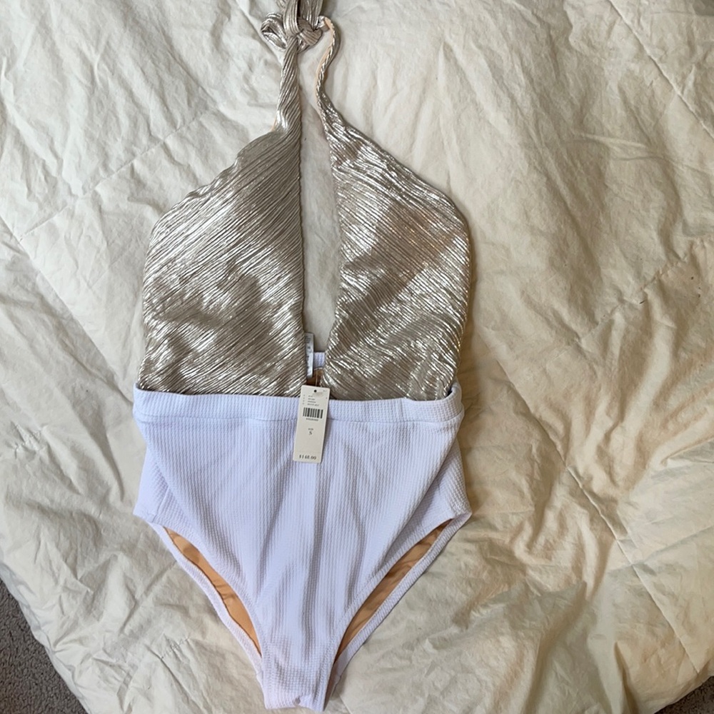 New with tags adorable Allihop bathing suit